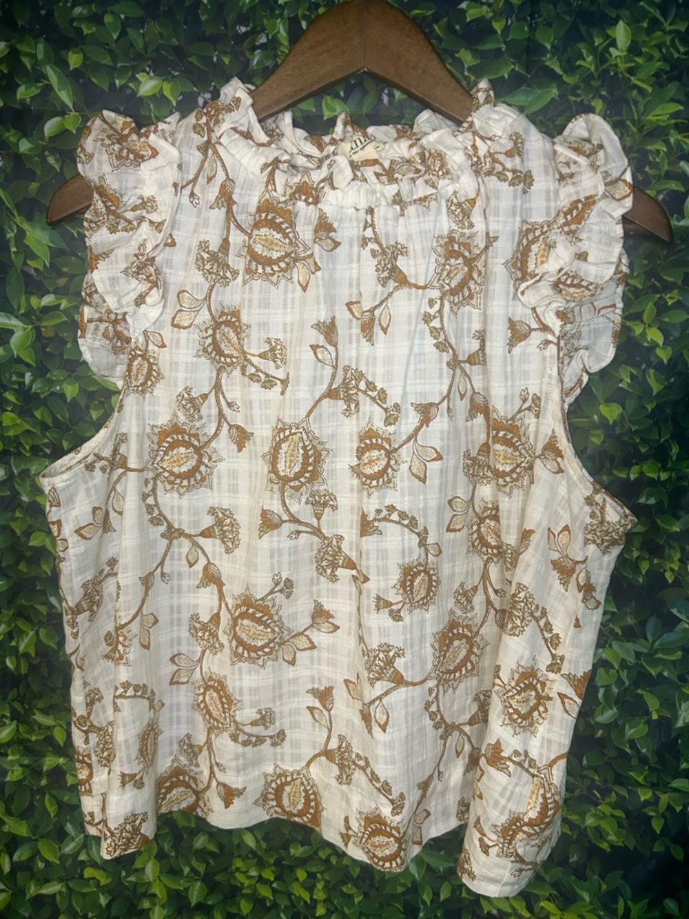 a.n.a Cream Floral Ruffle-Trim Sleeveless Camisole